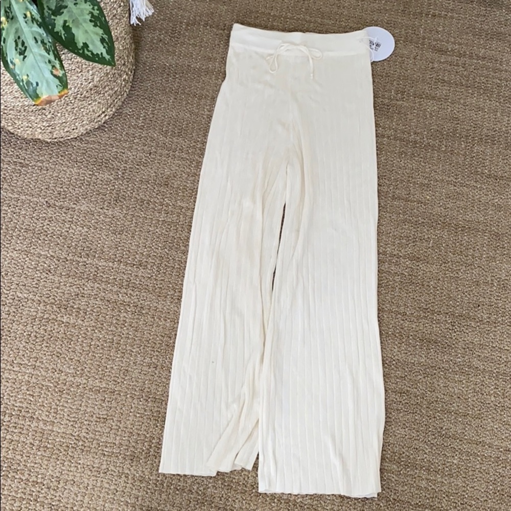 BRAND NEW Adorable lounge pants (never worn)